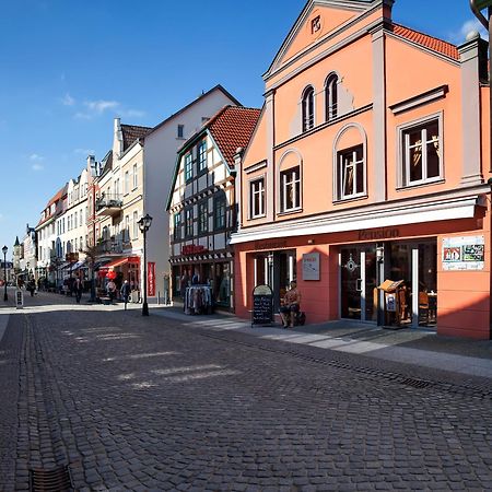 Hotel U-Nautic Restaurant & Pension Waren  Zewnętrze zdjęcie