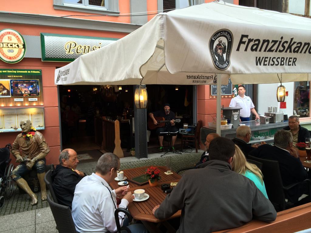 U-Nautic Restaurant & Pension Waren  Zewnętrze zdjęcie